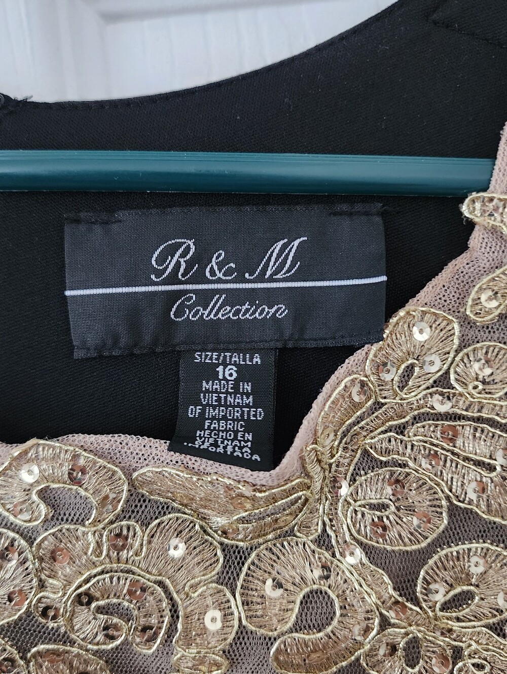 Black Evening Gown with Gold Details - Picture 3 of 3